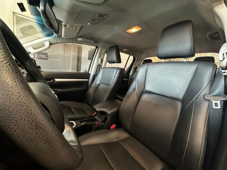 TOYOTA Hilux Caminhonete 2.8 16V SRV 4X4 DIESEL CABINE DUPLA AUTOMTICO, Foto 11