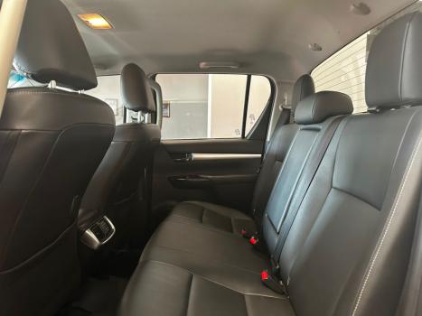 TOYOTA Hilux Caminhonete 2.8 16V SRV 4X4 DIESEL CABINE DUPLA AUTOMTICO, Foto 15