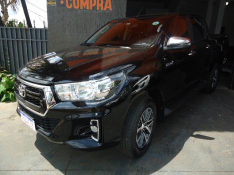 TOYOTA Hilux Caminhonete 2.8 16V SRV 4X4 DIESEL CABINE DUPLA AUTOMTICO, Foto 1