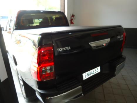 TOYOTA Hilux Caminhonete 2.8 16V SRV 4X4 DIESEL CABINE DUPLA AUTOMTICO, Foto 3