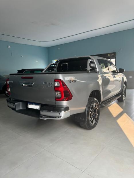 TOYOTA Hilux Caminhonete 2.8 16V SRX 4X4 DIESEL CABINE DUPLA AUTOMTICO, Foto 8