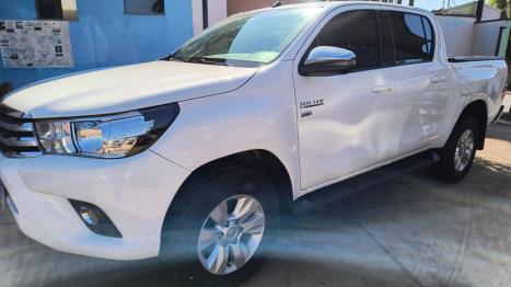 TOYOTA Hilux Caminhonete 2.7 16V 4P SRV FLEX CABINE DUPLA AUTOMTICO, Foto 2