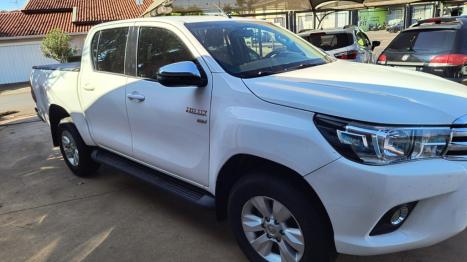 TOYOTA Hilux Caminhonete 2.7 16V 4P SRV FLEX CABINE DUPLA AUTOMTICO, Foto 4