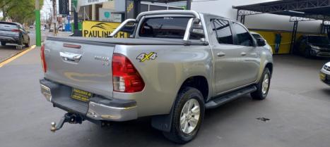 TOYOTA Hilux Caminhonete 2.7 16V 4P SRV FLEX 4X4  CABINE DUPLA AUTOMTICO, Foto 3