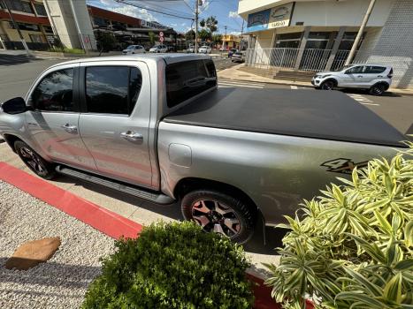 TOYOTA Hilux Caminhonete 2.8 16V SRX 50 ANOS 4X4 TURBO DIESEL CABINE DUPLA AUTOMTICO, Foto 6