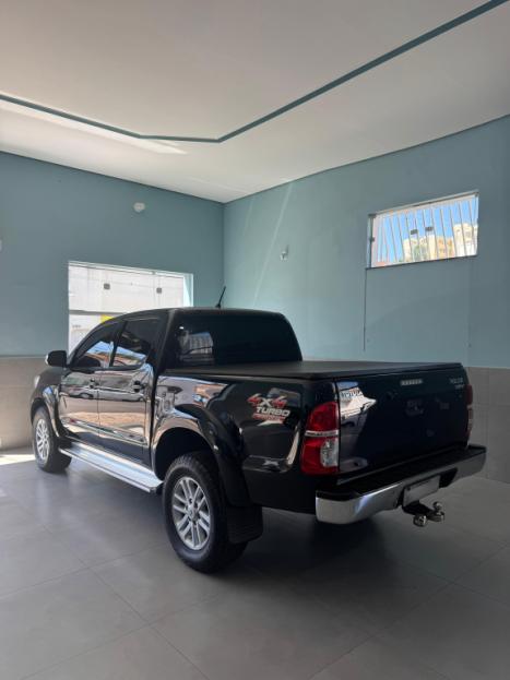 TOYOTA Hilux Caminhonete 3.0 16V 4P 4X4 SRV TURBO DIESEL CABINE DUPLA AUTOMTICO, Foto 5