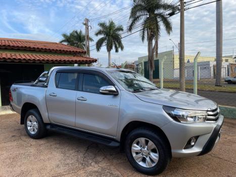 TOYOTA Hilux Caminhonete 2.8 16V SRV 4X4 DIESEL CABINE DUPLA AUTOMTICO, Foto 2