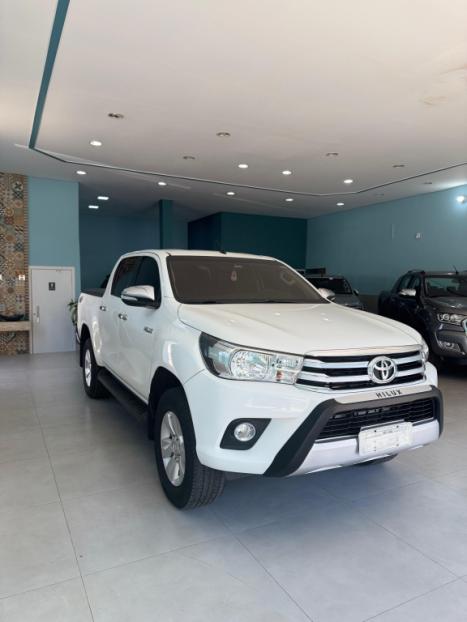 TOYOTA Hilux Caminhonete 2.8 16V 4P SR 4X4 DIESEL CABINE DUPLA AUTOMTICO, Foto 2