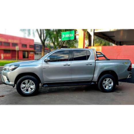 TOYOTA Hilux Caminhonete 2.7 16V 4P SRV FLEX 4X4  CABINE DUPLA AUTOMTICO, Foto 2