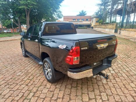 TOYOTA Hilux Caminhonete 3.0 4P SR 4X4 DIESEL CABINE DUPLA, Foto 12