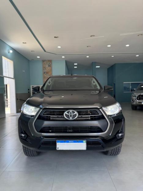 TOYOTA Hilux Caminhonete 2.8 16V 4P SR 4X4 DIESEL CABINE DUPLA AUTOMTICO, Foto 2