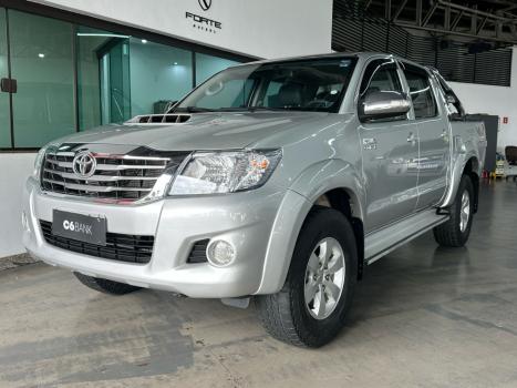 TOYOTA Hilux Caminhonete 3.0 4P 4X4 SRV TURBO DIESEL CABINE DUPLA AUTOMTICO, Foto 1