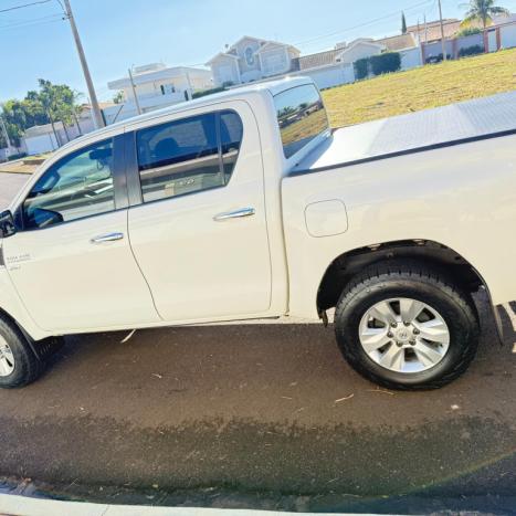 TOYOTA Hilux Caminhonete 2.7 16V 4P SR FLEX CABINE DUPLA, Foto 3