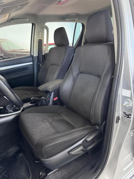 TOYOTA Hilux Caminhonete 2.7 16V 4P SR FLEX CABINE DUPLA, Foto 11