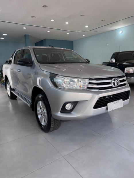TOYOTA Hilux Caminhonete 2.7 16V 4P SR FLEX CABINE DUPLA, Foto 2