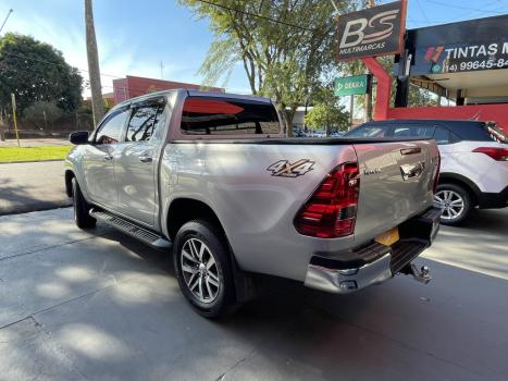 TOYOTA Hilux Caminhonete 2.8 16V SRV 4X4 DIESEL CABINE DUPLA AUTOMTICO, Foto 3