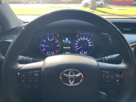 TOYOTA Hilux Caminhonete 2.8 16V SRV 4X4 DIESEL CABINE DUPLA AUTOMTICO, Foto 9