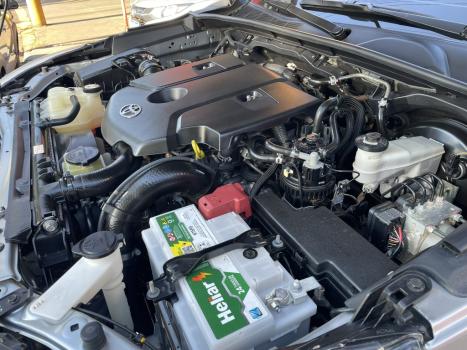TOYOTA Hilux Caminhonete 2.8 16V SRV 4X4 DIESEL CABINE DUPLA AUTOMTICO, Foto 21