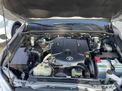TOYOTA Hilux Caminhonete 2.8 16V SRV 4X4 DIESEL CABINE DUPLA AUTOMTICO, Foto 22