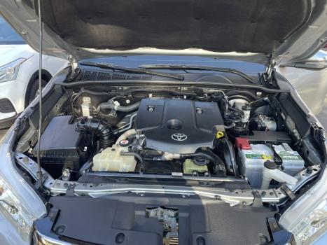 TOYOTA Hilux Caminhonete 2.8 16V SRV 4X4 DIESEL CABINE DUPLA AUTOMTICO, Foto 23