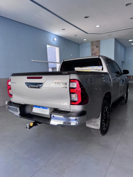 TOYOTA Hilux Caminhonete 2.8 16V SRX 4X4 TURBO DIESEL CABINE DUPLA AUTOMTICO, Foto 8