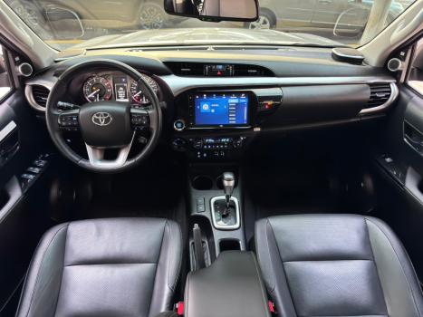 TOYOTA Hilux Caminhonete 2.8 16V SRX 4X4 TURBO DIESEL CABINE DUPLA AUTOMTICO, Foto 6