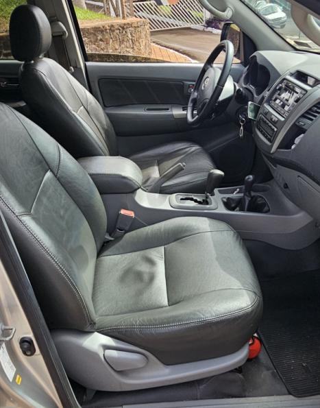 TOYOTA Hilux Caminhonete 3.0 4P 4X4 SRV TURBO DIESEL CABINE DUPLA AUTOMTICO, Foto 4