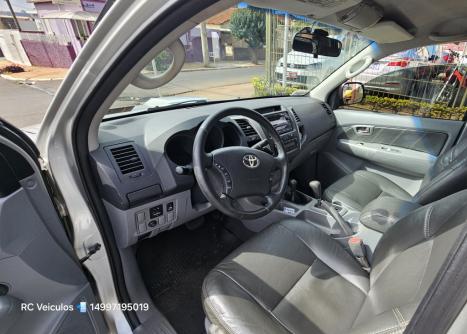 TOYOTA Hilux Caminhonete 3.0 4P 4X4 SRV TURBO DIESEL CABINE DUPLA AUTOMTICO, Foto 6