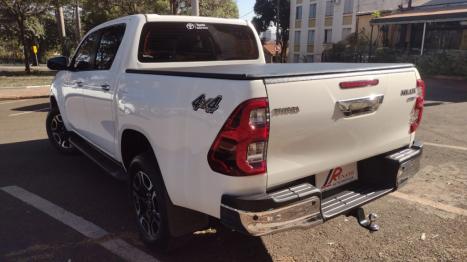 TOYOTA Hilux Caminhonete 2.8 16V SRV 4X4 DIESEL CABINE DUPLA AUTOMTICO, Foto 6