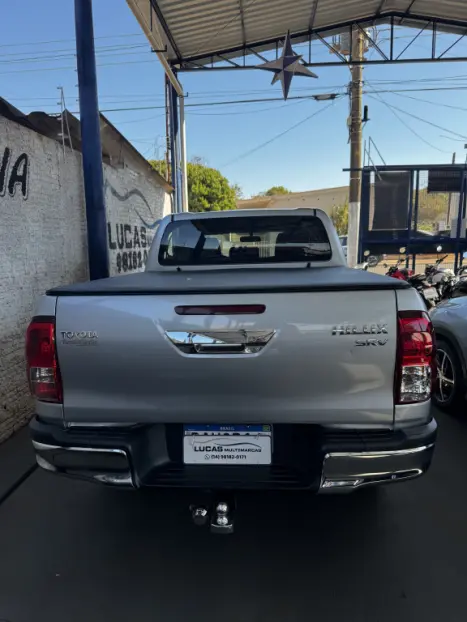 TOYOTA Hilux Caminhonete 2.8 16V SRV 4X4 DIESEL CABINE DUPLA AUTOMTICO, Foto 3