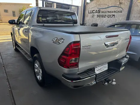 TOYOTA Hilux Caminhonete 2.8 16V SRV 4X4 DIESEL CABINE DUPLA AUTOMTICO, Foto 10