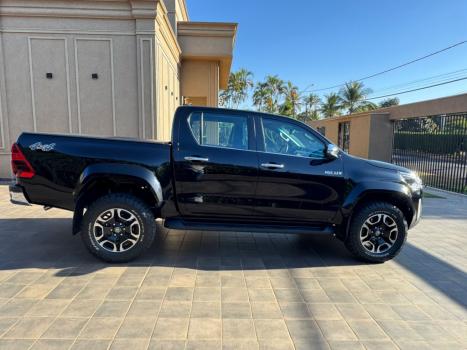 TOYOTA Hilux Caminhonete 2.8 16V SRX PLUS 4X4 TURBO DIESEL CABINE DUPLA AUTOMTICO, Foto 6