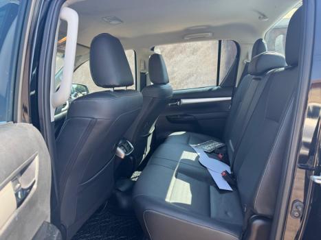 TOYOTA Hilux Caminhonete 2.8 16V SRX PLUS 4X4 TURBO DIESEL CABINE DUPLA AUTOMTICO, Foto 9