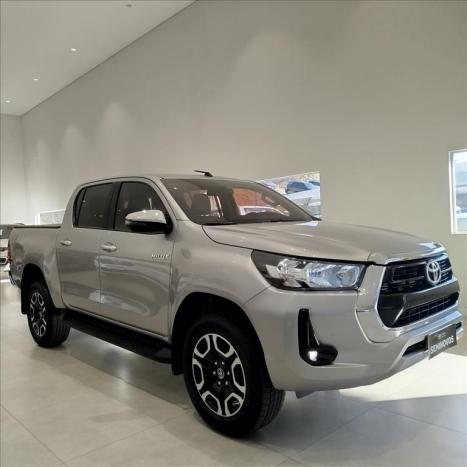 TOYOTA Hilux Caminhonete 2.8 16V SRV 4X4 DIESEL CABINE DUPLA AUTOMTICO, Foto 1