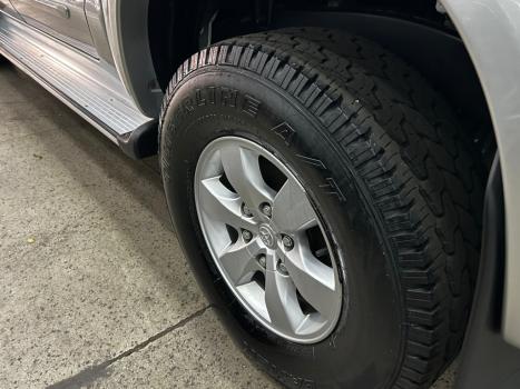 TOYOTA Hilux Caminhonete 3.0 4P 4X4 SRV TURBO DIESEL TOP CABINE DUPLA AUTOMTICO, Foto 13