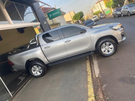 TOYOTA Hilux Caminhonete 2.7 16V 4P SR FLEX CABINE DUPLA AUTOMTICO, Foto 8