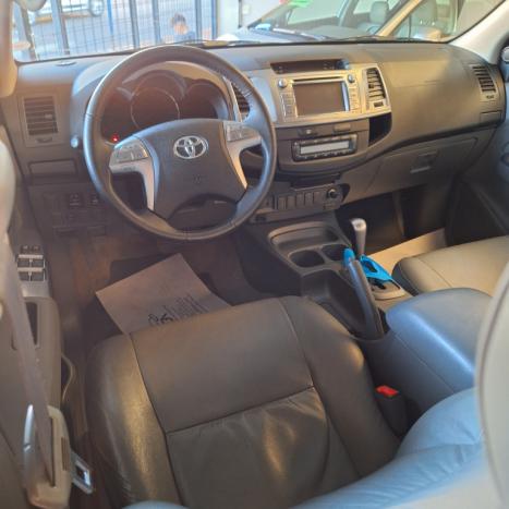TOYOTA Hilux Caminhonete 2.7 16V 4P SRV FLEX CABINE DUPLA AUTOMTICO, Foto 3