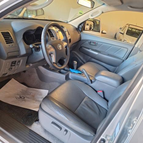TOYOTA Hilux Caminhonete 2.7 16V 4P SRV FLEX CABINE DUPLA AUTOMTICO, Foto 5