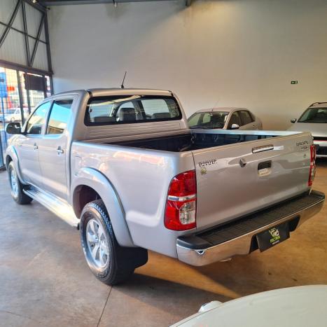 TOYOTA Hilux Caminhonete 2.7 16V 4P SRV FLEX CABINE DUPLA AUTOMTICO, Foto 8