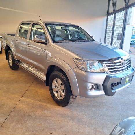 TOYOTA Hilux Caminhonete 2.7 16V 4P SRV FLEX CABINE DUPLA AUTOMTICO, Foto 9