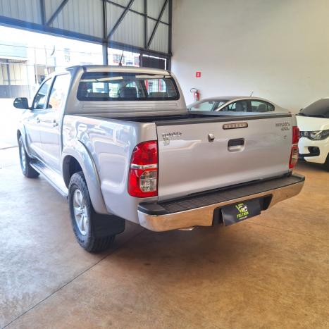 TOYOTA Hilux Caminhonete 2.7 16V 4P SRV FLEX CABINE DUPLA AUTOMTICO, Foto 13