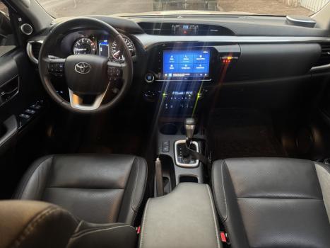 TOYOTA Hilux Caminhonete 2.8 16V SRX 4X4 DIESEL CABINE DUPLA AUTOMTICO, Foto 6
