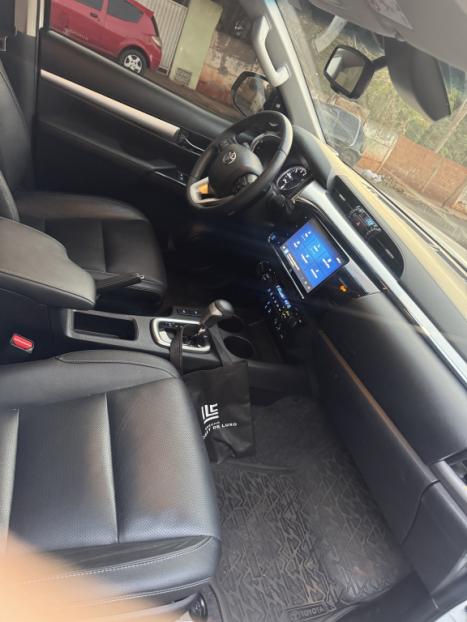 TOYOTA Hilux Caminhonete 2.8 16V SRX 4X4 DIESEL CABINE DUPLA AUTOMTICO, Foto 8