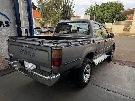 TOYOTA Hilux Caminhonete 2.8 16V  LOW M4FD 4X4 TURBO DIESEL CABINE DUPLA, Foto 4