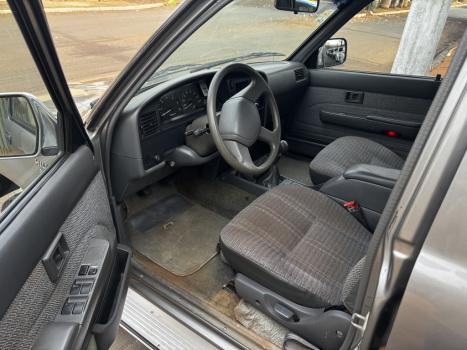 TOYOTA Hilux Caminhonete 2.8 16V  LOW M4FD 4X4 TURBO DIESEL CABINE DUPLA, Foto 5
