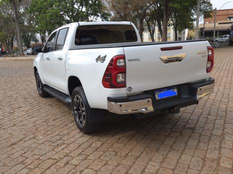 TOYOTA Hilux Caminhonete 2.8 16V SRX 4X4 TURBO DIESEL CABINE DUPLA AUTOMTICO, Foto 3