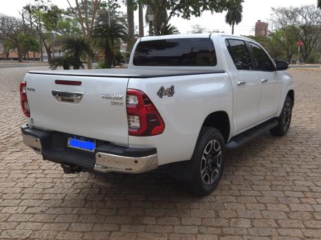 TOYOTA Hilux Caminhonete 2.8 16V SRX 4X4 TURBO DIESEL CABINE DUPLA AUTOMTICO, Foto 5