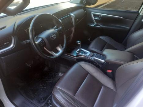 TOYOTA Hilux SW4 2.7 16V 4P FLEX SRV 7 LUGARES AUTOMTICO, Foto 8
