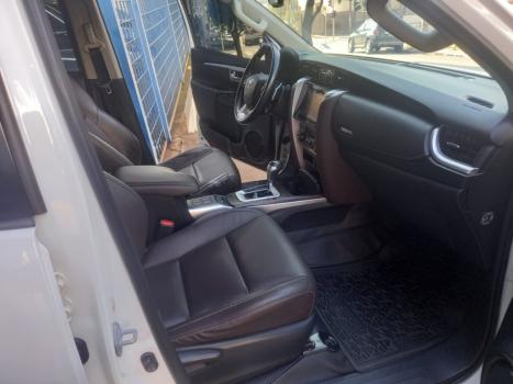 TOYOTA Hilux SW4 2.7 16V 4P FLEX SRV 7 LUGARES AUTOMTICO, Foto 9