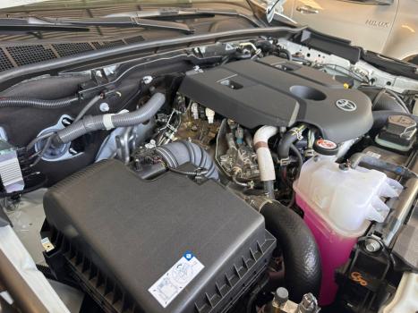 TOYOTA Hilux SW4 2.8 16V 4P SRX PLATINUM 4X4 7 LUGARES TURBO DIESEL AUTOMTICO, Foto 8